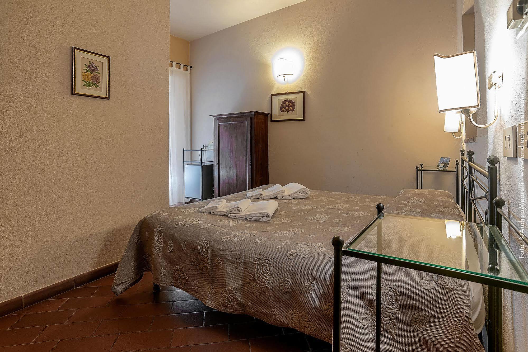 Hotel Scilla Sovana Eksteriør billede