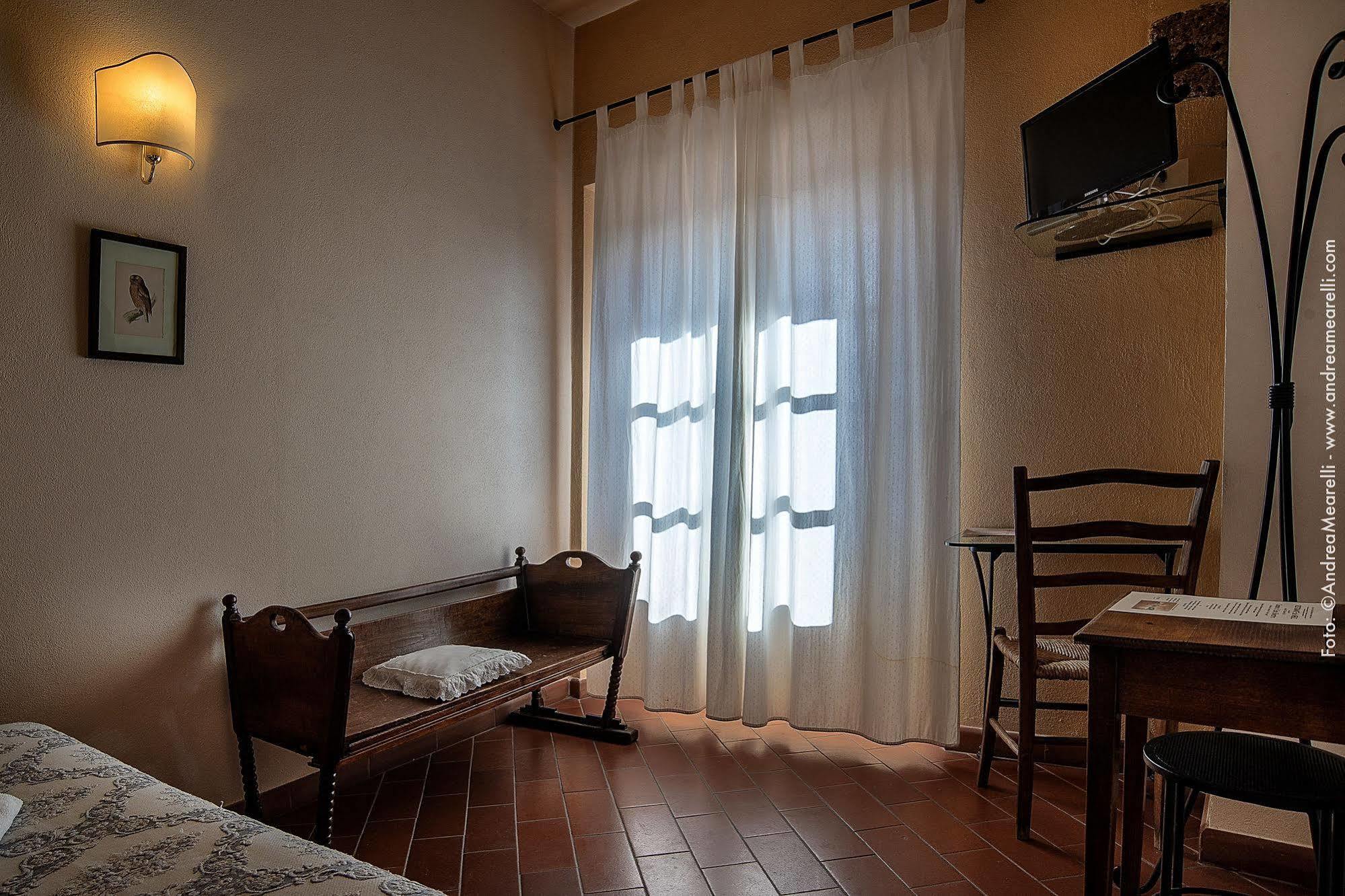 Hotel Scilla Sovana Eksteriør billede
