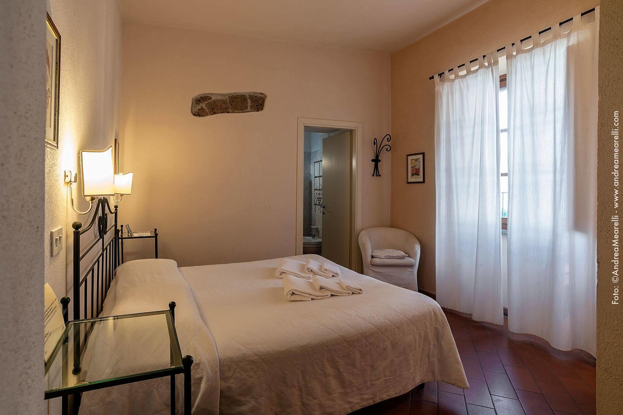 Hotel Scilla Sovana Eksteriør billede