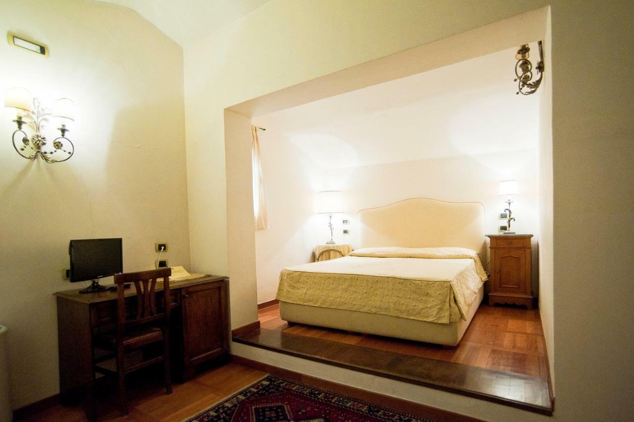 Hotel Scilla Sovana Eksteriør billede